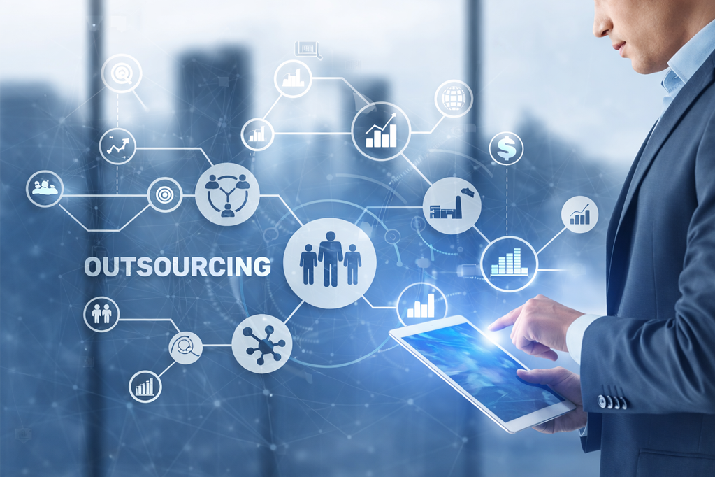 Equipo contable trabajando en conjunto